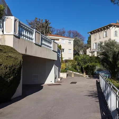 Open View 1 Bdr Swimming Pool & Garage Apartment
